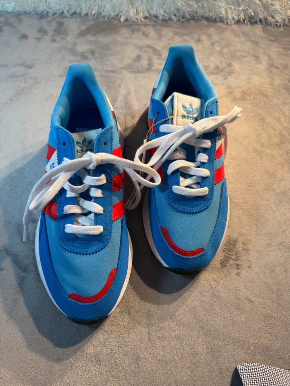 Adidas Retropy F2J Sneakers Unisex NWOB - Picture 3 of 7
